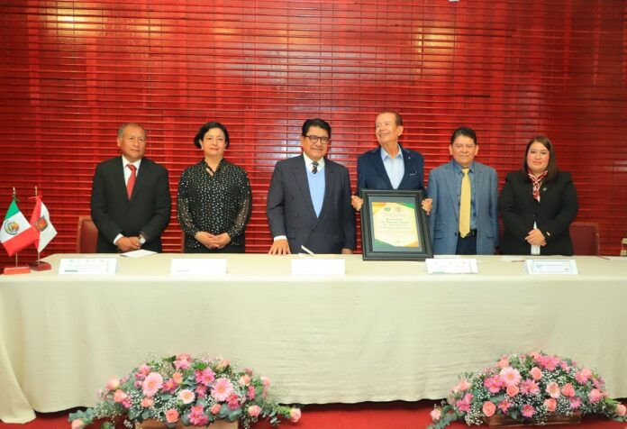 Celebra STUAT su 47 Aniversario con Distinción a su Primer Secretario General Maestro Juan Méndez Vázquez -AlternativaTlx