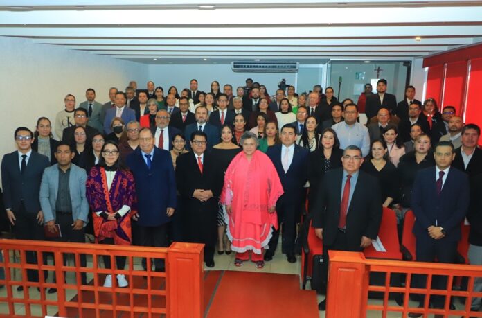 Concluyó en la UATx el Diplomado “La Evolución del Estado Mexicano: Los Desafíos Contemporáneos” que Impartió la Licenciada Beatriz Paredes - AlternativaTlx