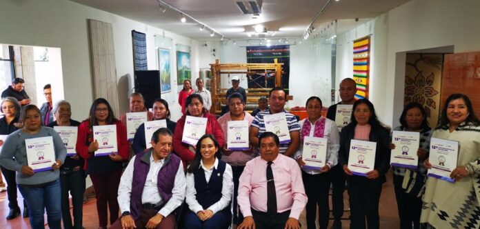 Premian a Ganadores del XIII Concurso Estatal de Textiles 2024 -AlternativaTlx