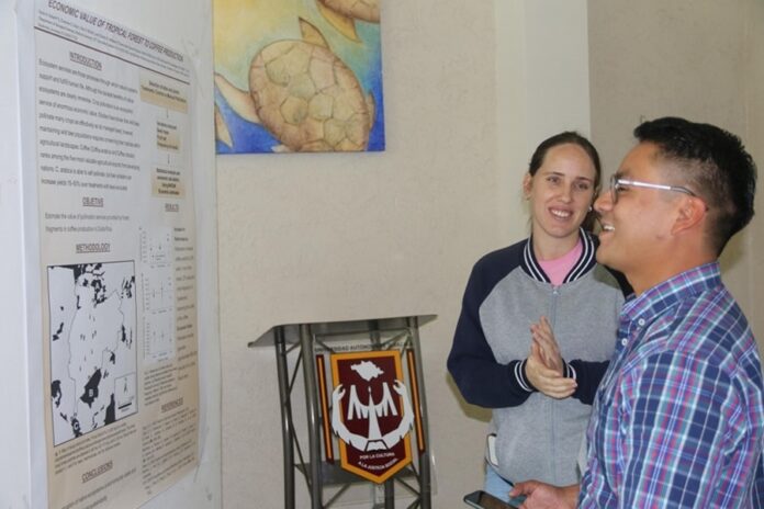 Presentan Estudiantes de Maestría UATx Práctica en Manejo del Inglés para Acceder a Información Especializada - AlternativaTlx