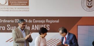 Rector de la UATx Recibe Reconocimiento por su Liderazgo en la Región Centro-Sur de ANUIES -AlternativaTlx