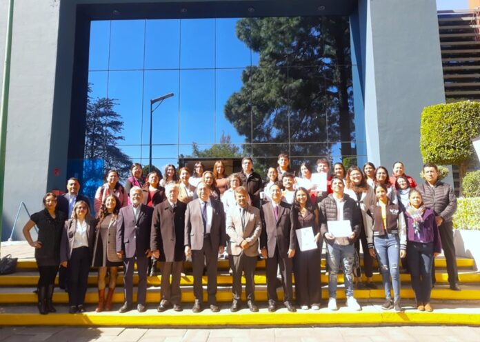 Comparten Estudiantes de Colombia, España y México su Experiencia de Movilidad en la UATx - AlternativaTlx