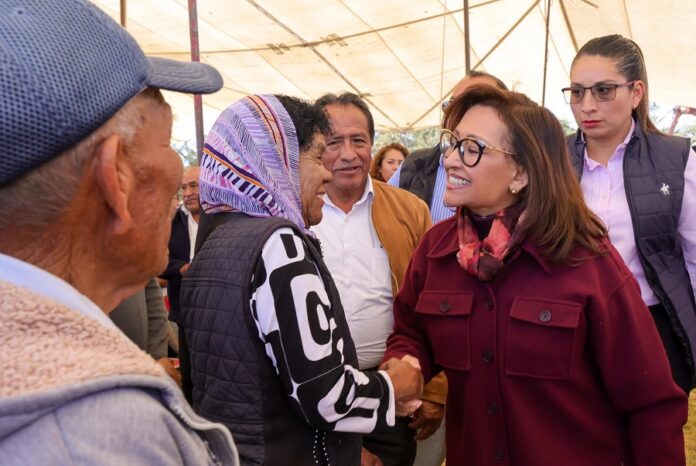 Encabezó Gobernadora Entrega de Taxis y Destrucción de Mototaxis en Zitlaltepec -AlternativaTlx