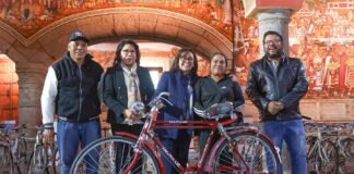 Entrega Gobernadora Bicicletas a Taqueros que Ganarón Récord Guinness -AlternativaTlx
