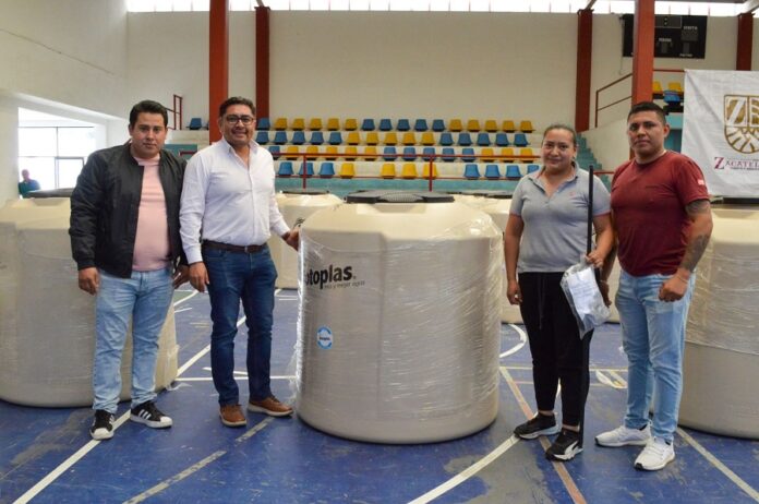 Familias de Zacatelco se Benefician con Tinacos a Bajo Costo -AlternativaTlx