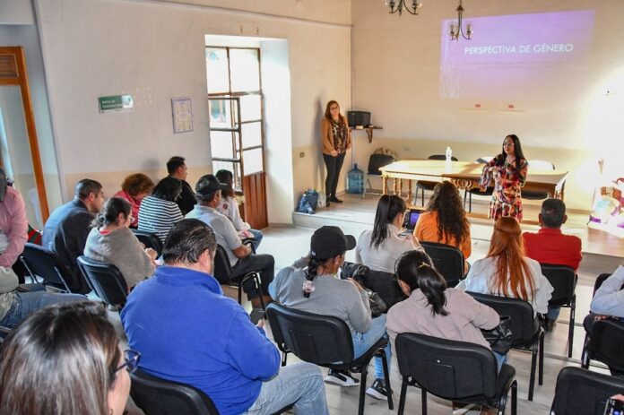 Impulsa Gobierno de Huamantla Capacitación en Perspectiva de Género para Servidores Públicos -AlternativaTlx