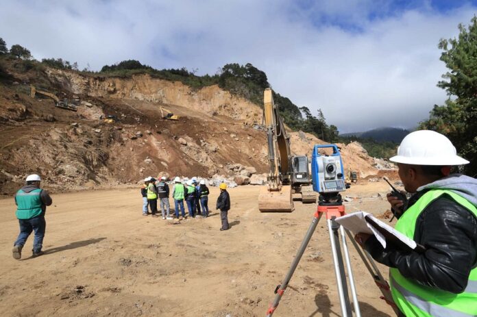 SICT y CAPUFE Avanzan con el Retiro de Material en la Zona de Derrumbe de la Autopista  Acatzingo-Ciudad Mendoza -AlternativaTlx