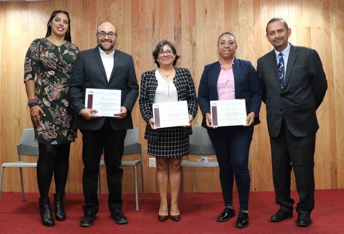 Estudiantes Participan en el Simposio Científico-Tecnológico 2024 -AlternativaTlx