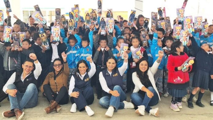 Inicia la Cabalgata de Reyes del SEDIF Tlaxcala para Llevar Alegria a Niñas y Niños -AlternativaTlx