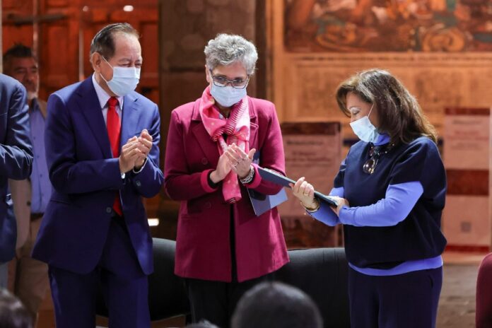 Instituto Nacional de Cancerológia Otorga Reconocimiento a Lorena Cuéllar por Calidad del Servicio de Mastografía en el ITAES -AlternativaTlx
