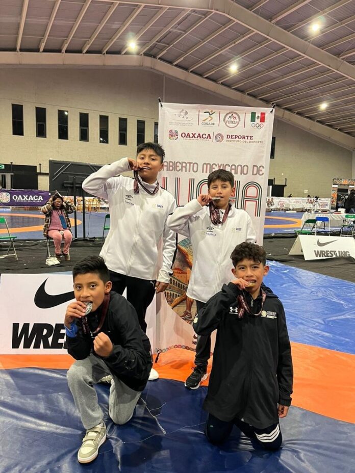 Logra Selección Tlaxcalteca de Luchas Asociadas 13 Medallas en Torneo -AlternativaTlx