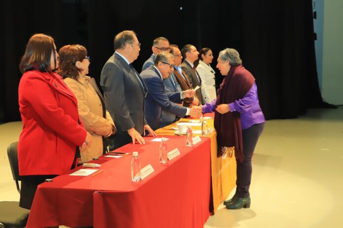 Preside Rector de la UATx Entrega de Estímulos a la Permanencia por Habilitación Académica a Mil 422 Profesores - AlternativaTlx