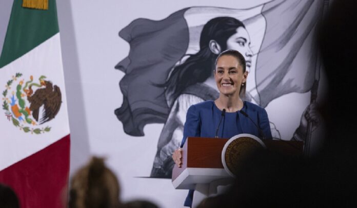 Presidenta Claudia Sheinbaum Presenta Apoyo Financiero a Mujeres Indígenas y Afromexicanas Artesanas -AlternativaTlx