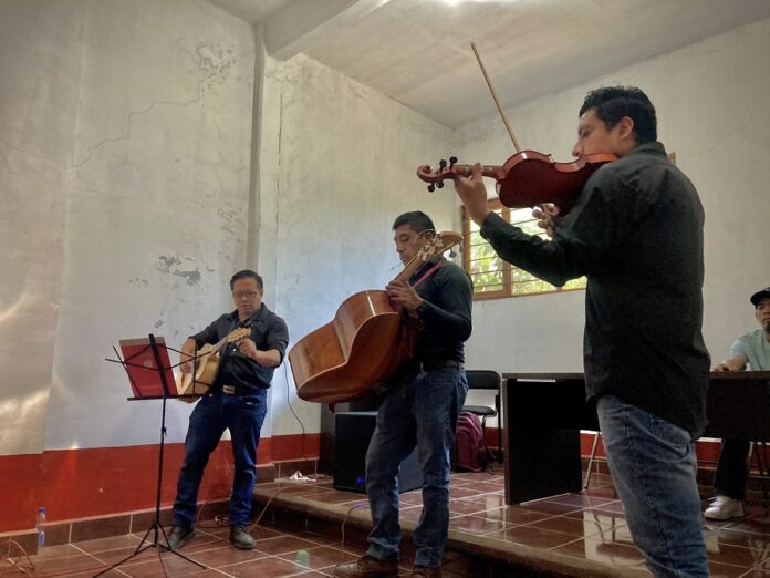 Proyecto SÏKUERI KÚSTAKUA al Rescate del Mariachi Tradicional de Puácaro -AlternativaTlx