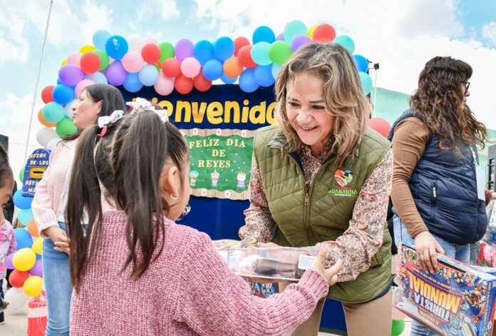 Reyes Magos y Chava Santos Dibujaron más de 15 Mil Sonrisas en Niñas y Niños de las 39 Comunidades de Huamantla -AlternativaTlx