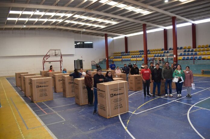 Se Entregan 33 Lavadoras en Apoyo a la Economía Familiar de Zacatelco -AlternativaTlx