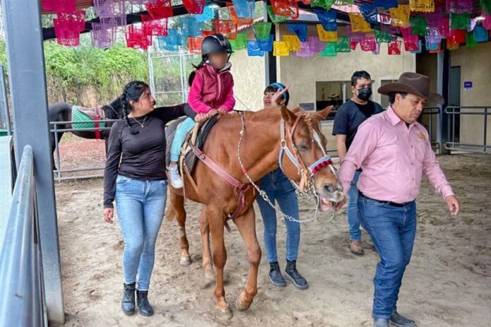 Acerca DIF Huamantla Equinoterapia para Mejorar la Calidad de Vida de Niñas y Niños que lo Necesitan- AlternativaTlx