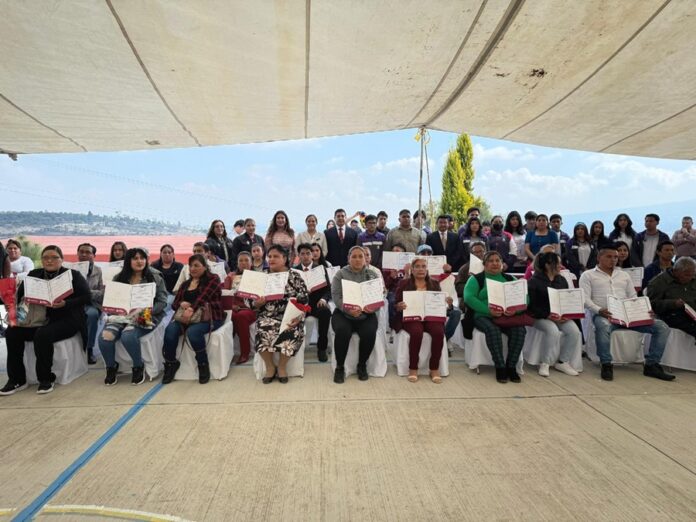 Alumnos del COBAT de Tizatlán, Instruyen a 42 Adultos Mayores en Educación Básica- AlternativaTlx