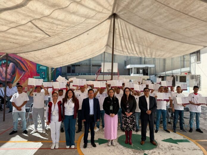 Entrega ITEA Certificados Educación Básica a Internos del Cereso de Tlaxcala- AlternativaTlx Entrega ITEA Certificados Educación Básica a Internos del Cereso de Tlaxcala- AlternativaTlx