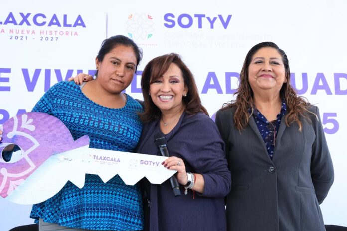 Entrega la Gobernadora Cuartos-Dormitorio en Tequexquitla y Cuapiaxtla- AlternativaTlx