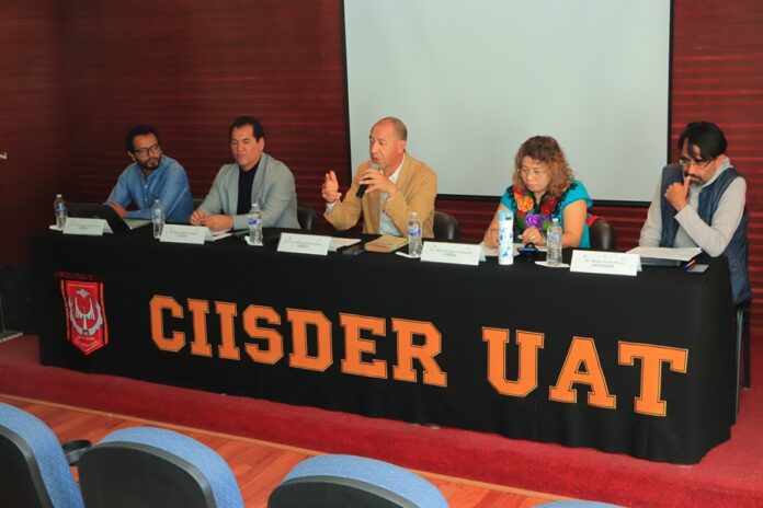 Expertos de la UATx Analizan el Tema de la Migración y sus Implicaciones Sociales, Económicas y Políticas - AlternativaTlx
