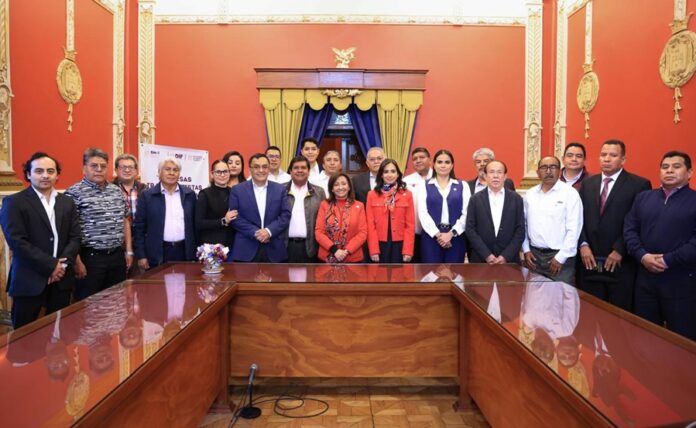 Gobernadora Reconoce Labor Social de Empresas de Transporte de Pasajeros- AlternativaTlx