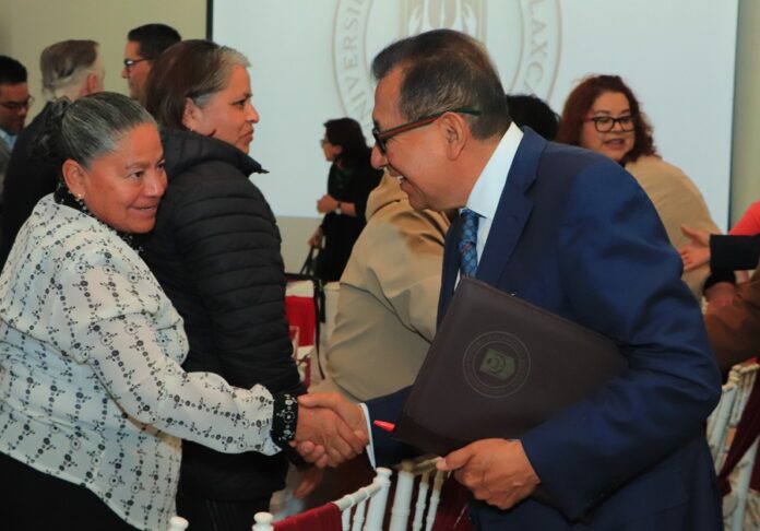 La UATx Camina en la Ruta del Crecimiento Gracias al Clima Laboral que Prevalece con sus Sindicatos: Rector - AlternativaTlx