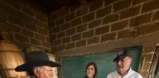 Carlos Moro, Figura Destacada en la Producción de Vino, Explora el Pulque de Altzayanca y la Magia de Huamantla- AlternativaTlx  