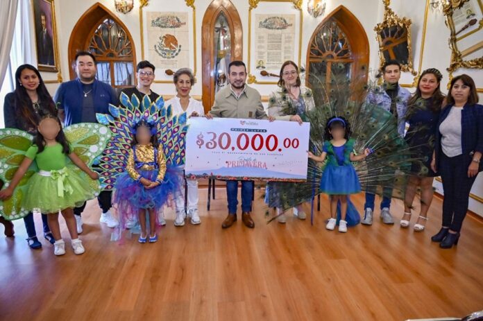 El Presidente Salvador Santos Cedillo Entregó Cheques a Escuelas Ganadoras del Concurso Desfile de Primavera- AlternativaTlx  