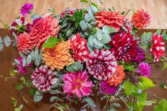 Gobierno de Huamantla Invita al Curso de Elaboración de Arreglo Florales que Impartirá el ICATLAX Gobierno de Huamantla Invita al Curso de Elaboración de Arreglo Florales que Impartirá el ICATLAX- AlternativaTlx