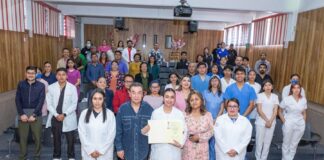 Odontología UATx Celebra la Entrega del Acta Profesional Número Dos Mil - AlternativaTlx
