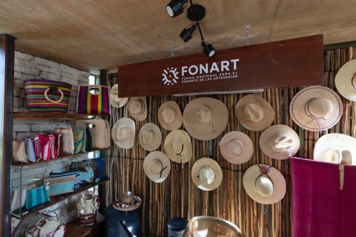 Por Primera Vez, Fonart abre una Tienda en Coordinación con una Entidad del País – AlternativaTlx