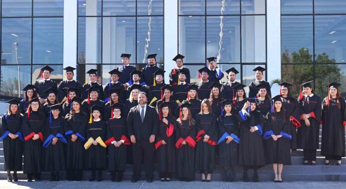 UAG impulsa la educación en línea con nueva generación de graduados - AlternativaTlx