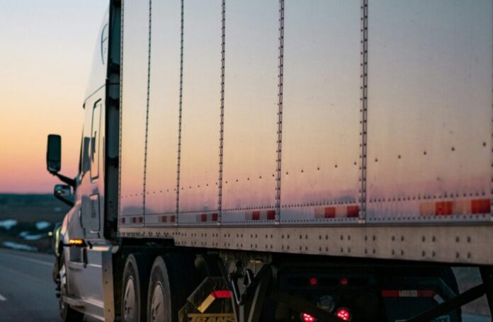 Autotransporte de Carga, Federal y Privado, tendrá Horarios restringidos en Semana Santa - AlternativaTlx