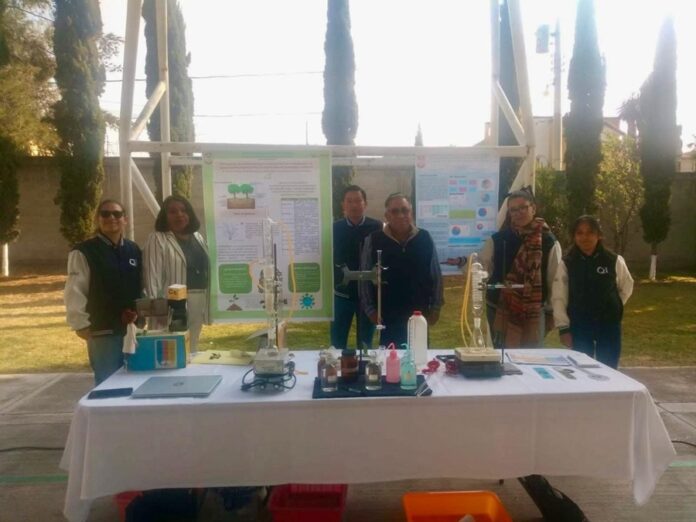 Comunidad de Ciencias Básicas UATx expone proyectos para protección de acuíferos, en Cecyte 10 de Yauhquemehcan - AlternativaTlx
