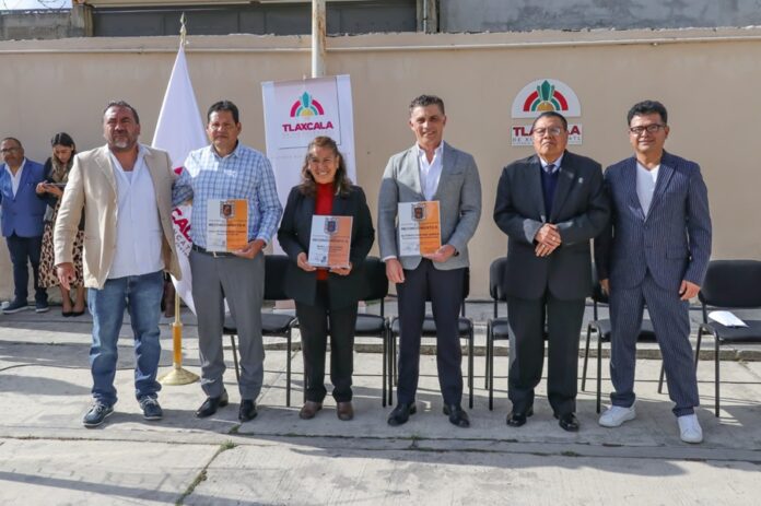 Cumple Alfonso Sánchez Compromiso de Llevar Agua a la Telesecundaria “Desiderio Hernández Xochitiotzin” de Acuitlapilco- AlternativaTlx Cumple Alfonso Sánchez Compromiso de Llevar Agua a la Telesecundaria “Desiderio Hernández Xochitiotzin” de Acuitlapilco- AlternativaTlx