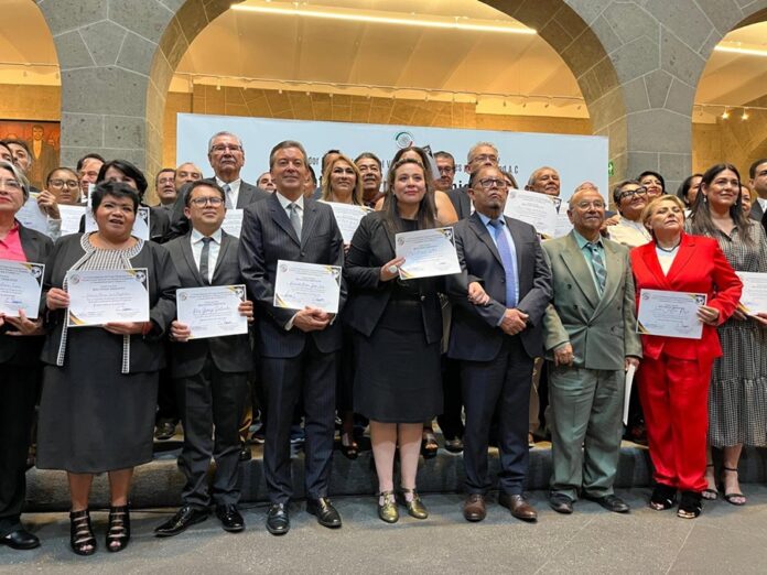En Xicoténcatl Entregan Reconocimientos a Periodistas Destacados en la Ciudad de México- AlternativaTlx