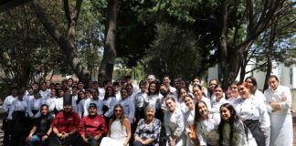 Estudiantes de gastronomía perfeccionan técnicas culinarias en clase magistral - AlternativaTlx