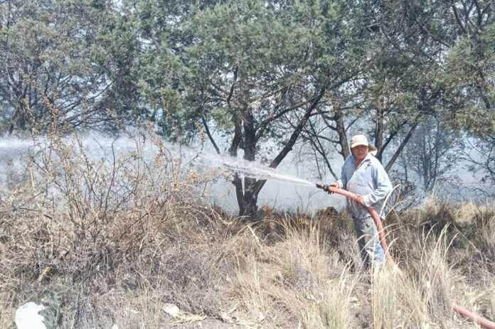 Gobierno Municipal de Huamantla Apoya en el Combate a Incendio en el Cerro “Quimicho”- AlternativaTlx  