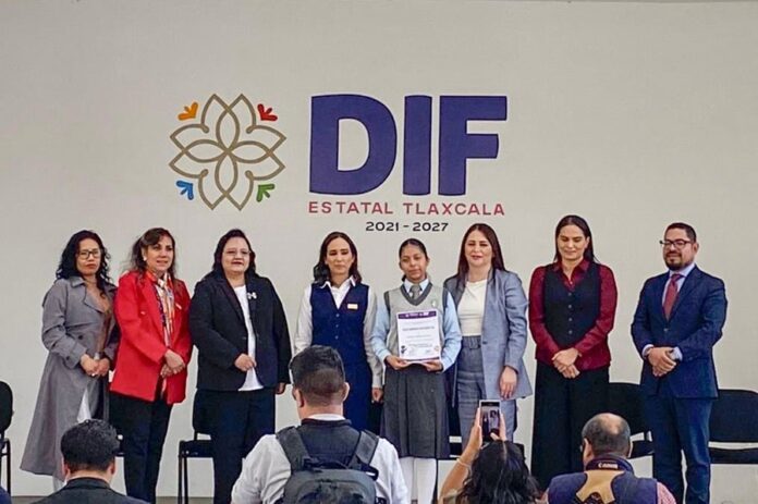 Orgullo Huamantleco Nancy Cuéllar Avanza a la Etapa Estatal de Concurso de Oratoria- AlternativaTlx Orgullo Huamantleco: Nancy Cuéllar Avanza a la Etapa Estatal de Concurso de Oratoria- AlternativaTlx