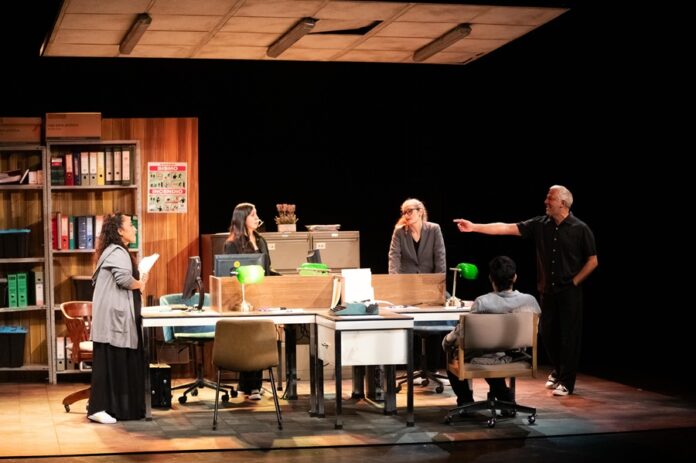 Parásitos Invaden Los Teatros del Centro Cultural del Bosque - AlternativaTlx
