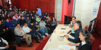 Presentan en la UATx el libro “Luz en la Sombra. Mi Camino por la Transparencia y el INAI” - AlternativaTlx