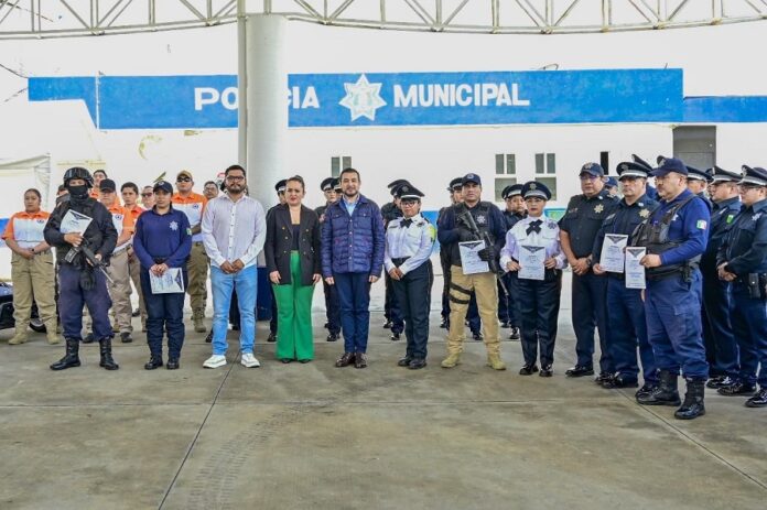 Reconoce el Presidente Salvador Santos Cedillo Compromiso de Policías de Huamantla con la Entrega de Estímulos Económicos- AlternativaTlx Reconoce el Presidente Salvador Santos Cedillo Compromiso de Policías de Huamantla con la Entrega de Estímulos Económicos- AlternativaTlx