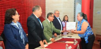 UATx y SEPE entregan constancias a participantes de talleres de SEAES - AlternativaTlx