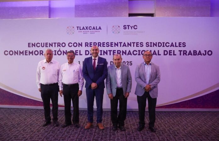 CROM, CTM y CROC Respaldan Política de Bienestar Laboral de la Gobernadora Lorena Cuéllar, en la Defensa del Trabajo- AlternativaTlx CROM, CTM y CROC Respaldan Política de Bienestar Laboral de la Gobernadora Lorena Cuéllar, en la Defensa del Trabajo- AlternativaTlx