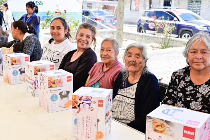 Caravana de Regalos del Gobierno de Huamantla Llevó Alegría a las Madres de 12 Comunidades- AlternativaTlx Caravana de Regalos del Gobierno de Huamantla Llevó Alegría a las Madres de 12 Comunidades- AlternativaTlx