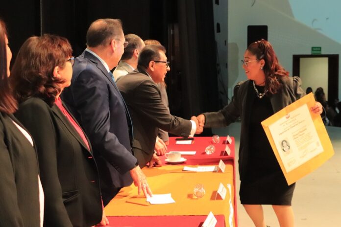 Cumple UATx con su Compromiso Social al Entregar Mil 326 Títulos de Licenciatura, Especialidad, Maestría y Doctorado - AlternativaTlx
