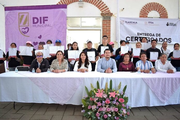 El SMDIF de Zacatelco y el ITEA Encabezan la Ceremonia de Entrega de Certificados a Estudiantes- AlternativaTlx 