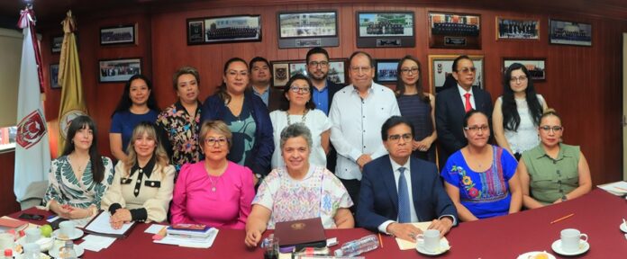 Impartió Beatriz Paredes Taller “Reflexiones sobre las Estrategias para una Cultura de Paz”, en la UATx - AlternativaTlx