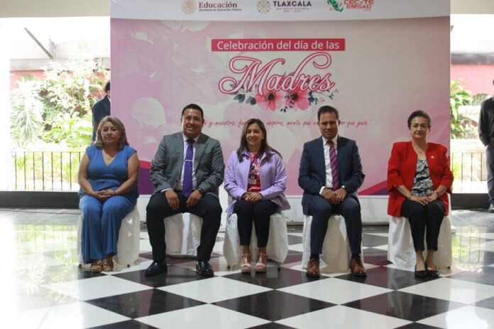 Reconoce CECyTE-EMSaD a Madres Trabajadoras- AlternativaTlx  